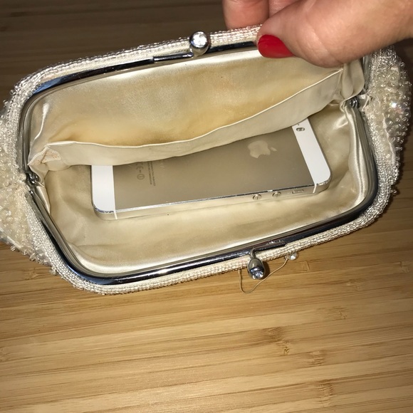 Vintage hand beaded sequin clutch - Picture 6 of 8